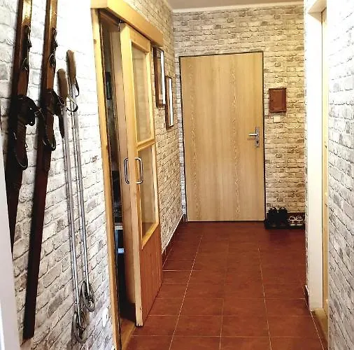 Apartma Raj V Ramzove * Остружна